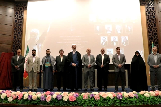 المؤتمر الوطنی الأول المقاومة  و الأدب: الإهتمام و الآمال